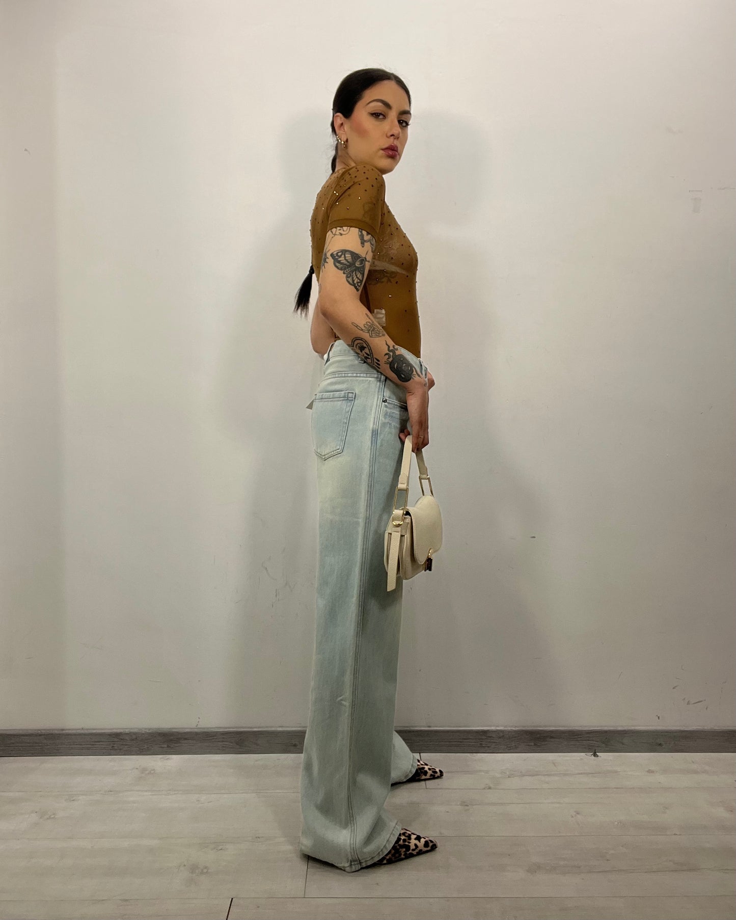 Body marrone strass