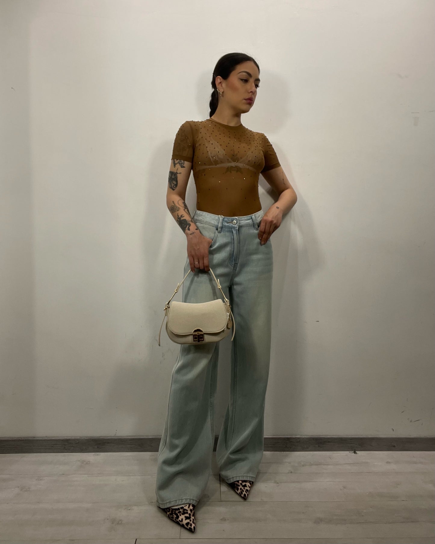 Body marrone strass