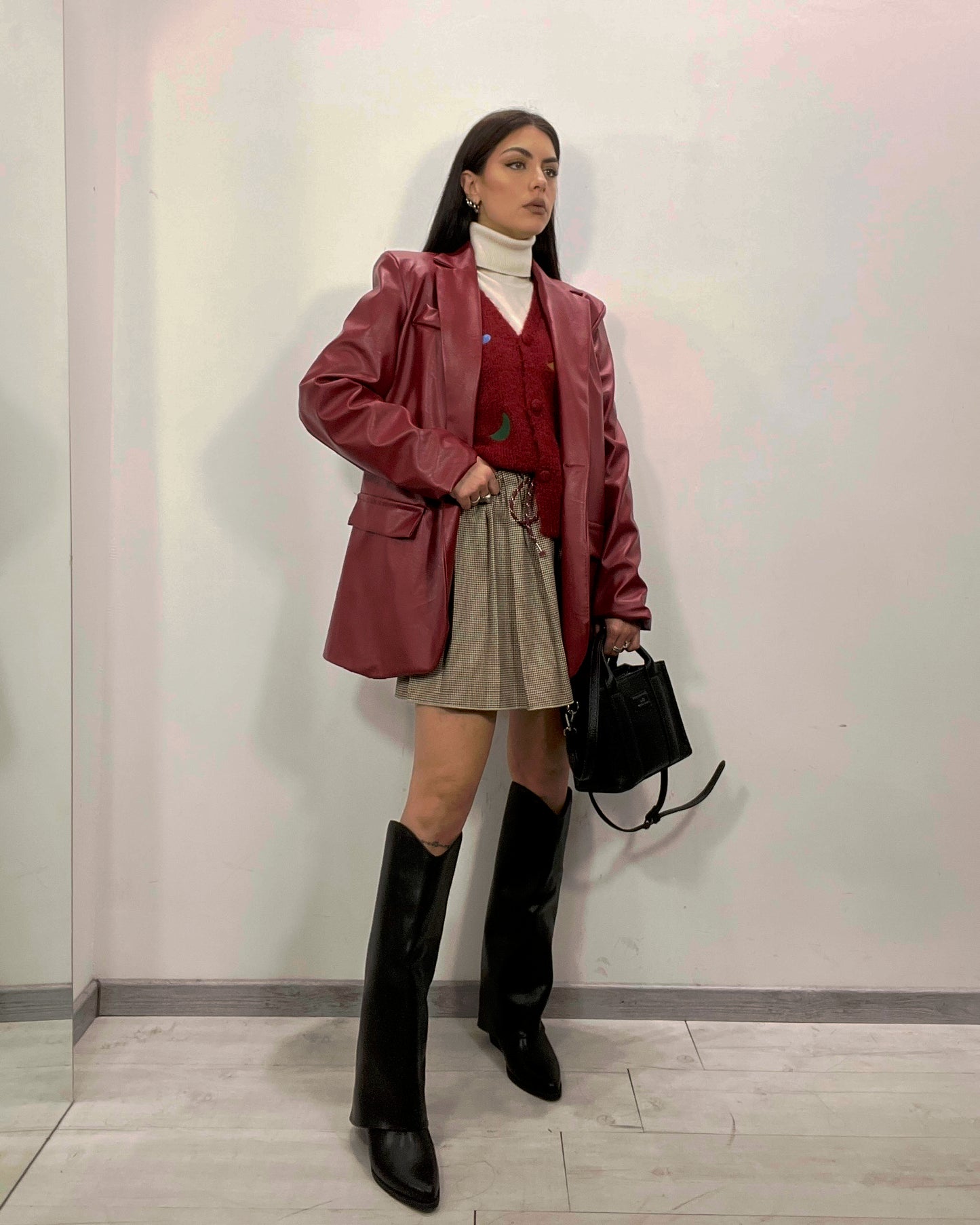 Gilet con ricami rosso