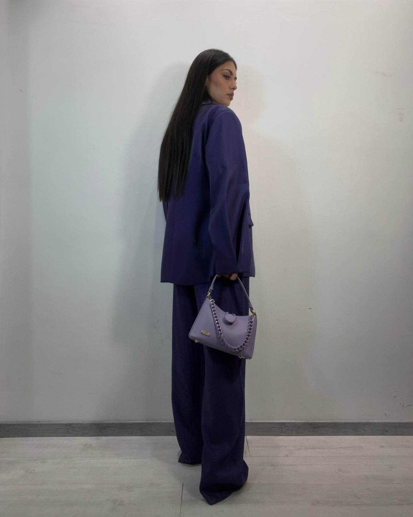 Pantalone tailleur viola