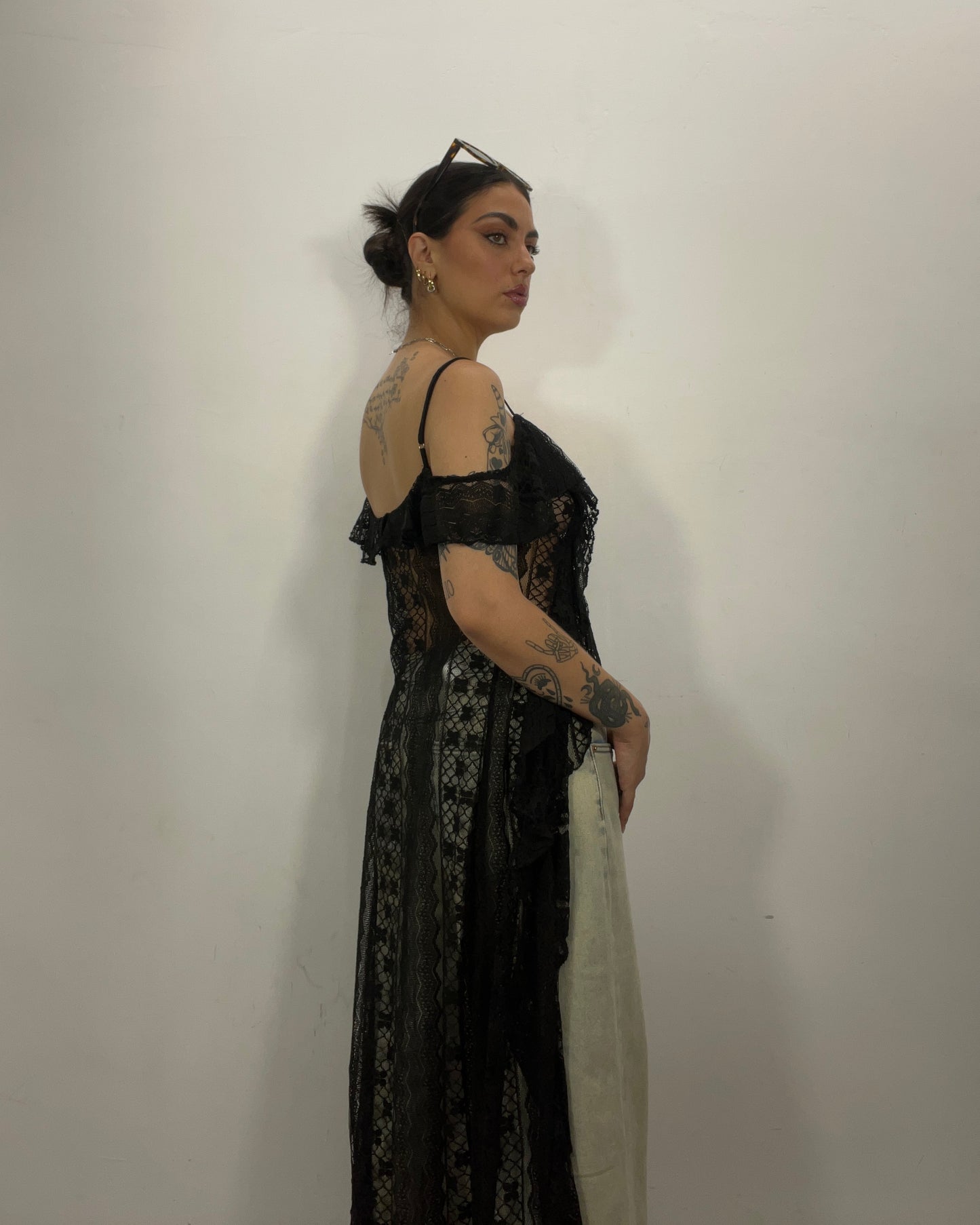 Top in pizzo nero